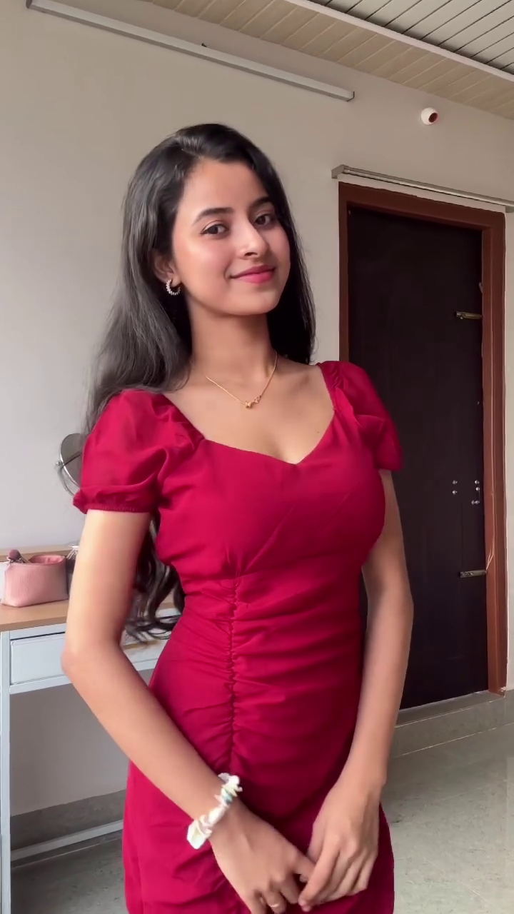 Women’s Puff Sleeve Bodycon Midi Dress — Elegant Silhouette with Modern Romance