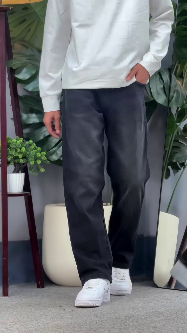 Men’s Loose Fit Mid-Rise Dark Grey Jeans — Relaxed Comfort with Everyday Style