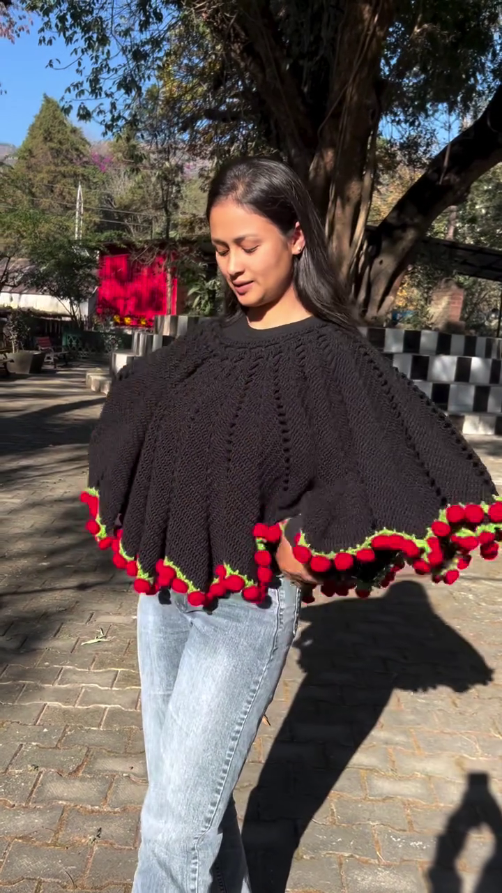 Rose Poncho — Effortless Elegance with Cozy Comfort