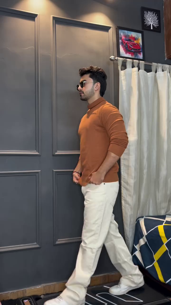 White Flared Pants – Chic, Comfortable, and Effortlessly Stylish