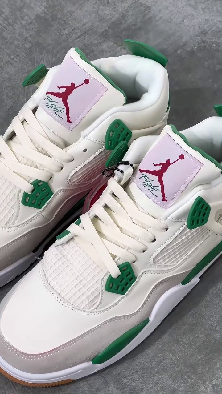 🍃 Nike SB x Air Jordan 4 Retro 'Pine Green' – Classic Style Meets Street Performance 👟