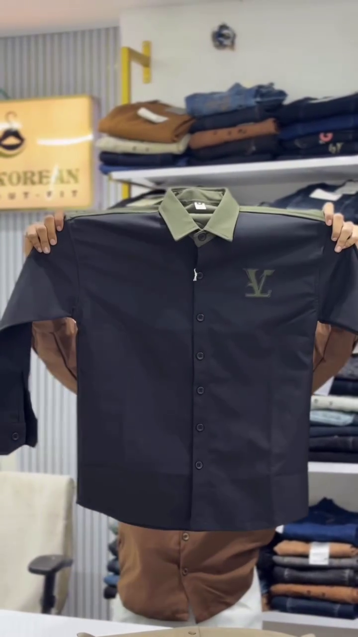 🟦 Bold & Stylish: Block Long-Sleeved Shirt for Effortless Everyday Fashion 👕✨