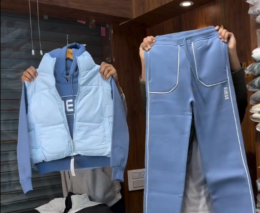 🔥 Bold & Sporty: Red & White Guess Apparel Set – Hoodie, Vest & Track Pants 🏃‍♂️💥