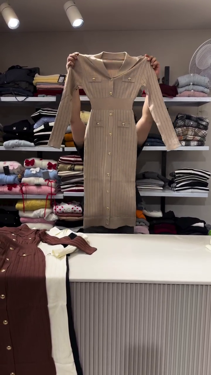 Classy & Timeless: Black Bodycon Button Dress with Golden Detailing – Elegant Winter Must-Have