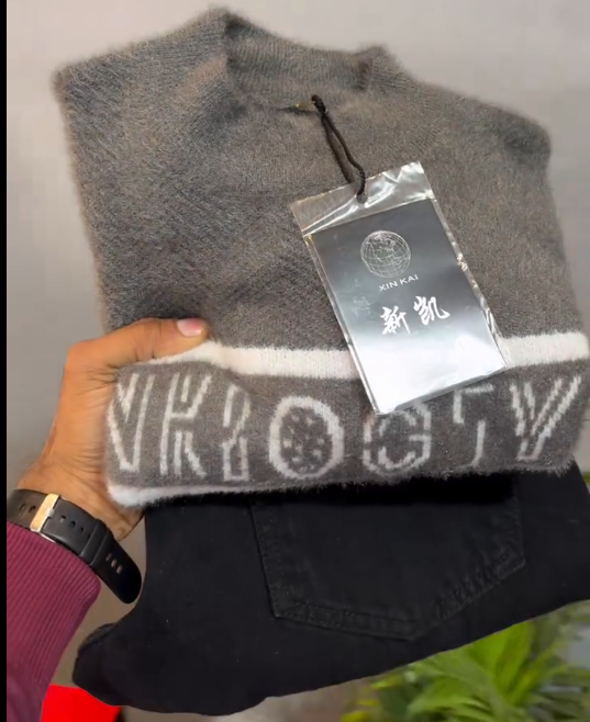 Premium Winter Essential: Grey “VRI OOTY” Soft Knit Sweater – Stylish, Warm & Everyday Ready