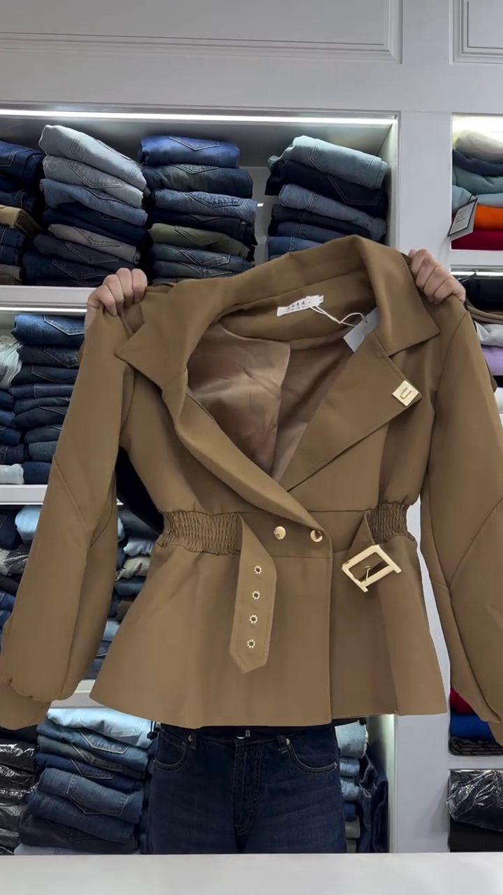 Elegant Beige Waist-Detail Jacket: Premium Blazer Style Outerwear for a Chic Winter Look