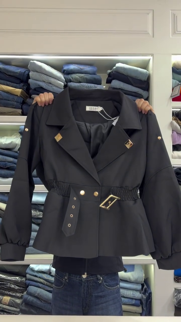 Elegant Beige Waist-Detail Jacket: Premium Blazer Style Outerwear for a Chic Winter Look