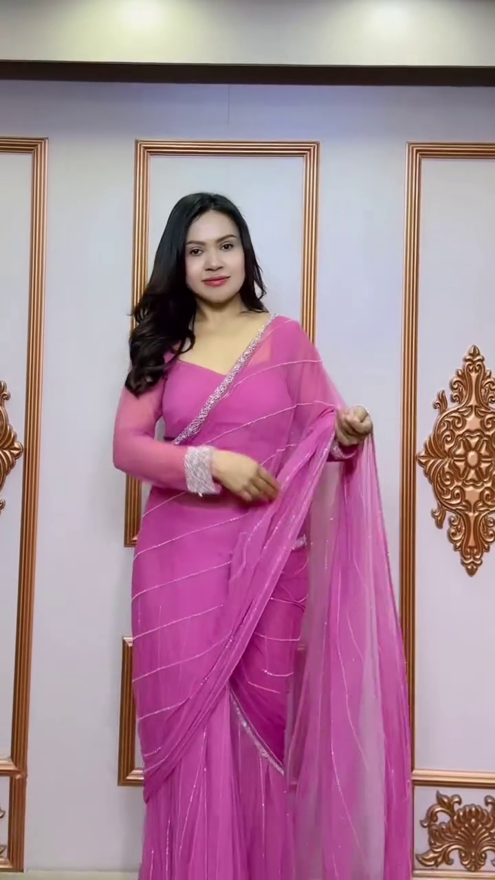 ✨ Effortless Elegance: Ready-to-Wear Pre-Pleated Saree ✨