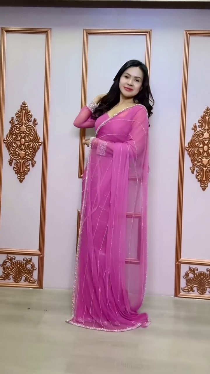 ✨ Effortless Elegance: Ready-to-Wear Pre-Pleated Saree ✨