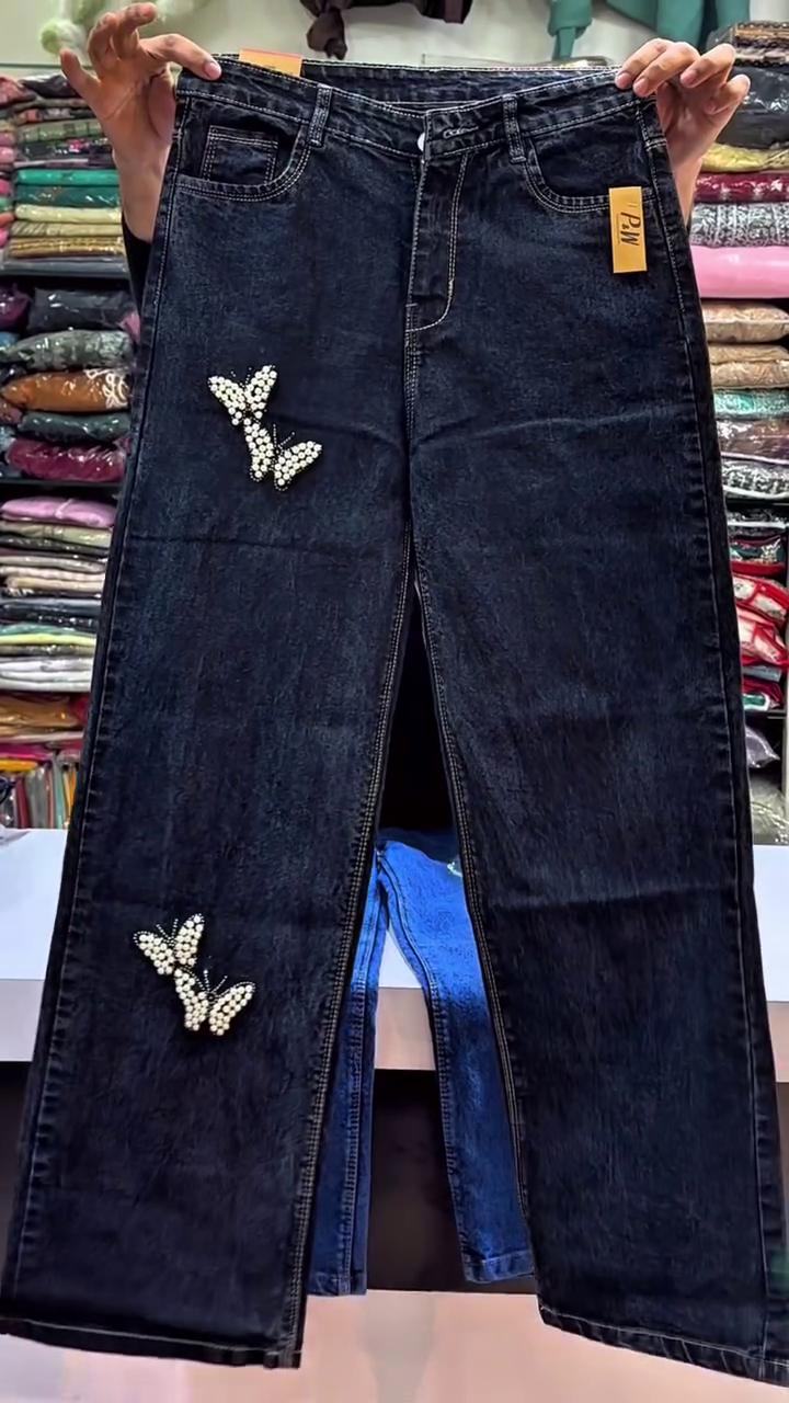 Women’s Blue Wide-Leg Jeans with Rhinestone Heart Embellishments – Bold Style with a Touch of Glam