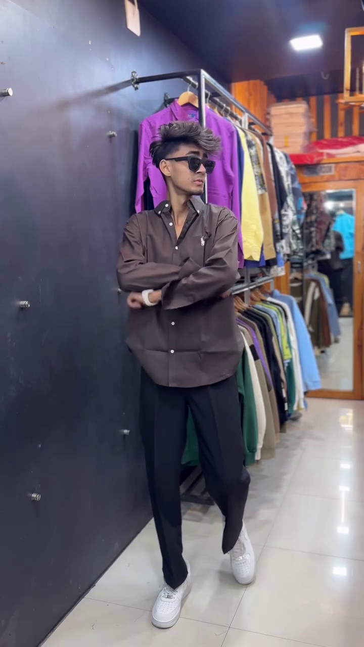 Men’s Red Button-Down Long-Sleeve Casual Shirt – Classic Comfort with Everyday Style