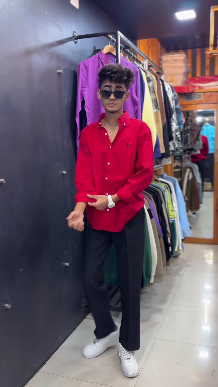 Men’s Red Button-Down Long-Sleeve Casual Shirt – Classic Comfort with Everyday Style