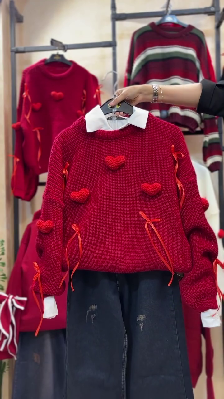 Red & White Striped Turtleneck Pullover Sweater with Jeans Combo – Winter Style Made Effortless