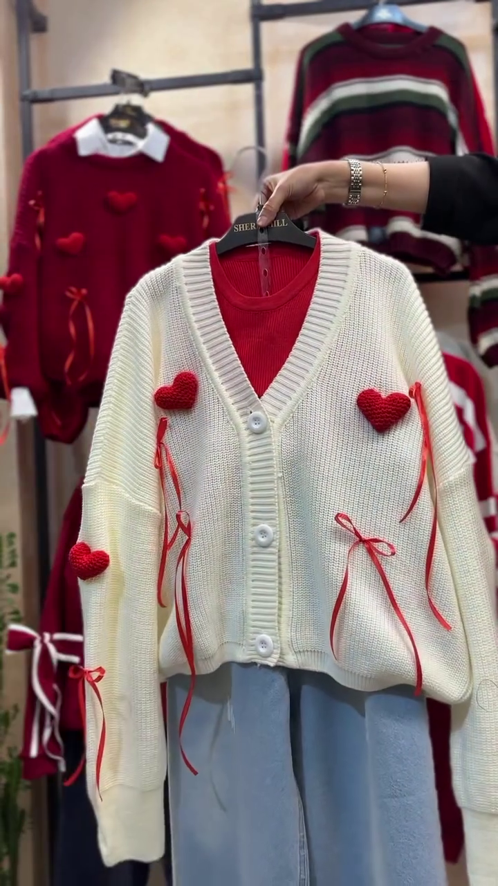 Red & White Striped Turtleneck Pullover Sweater with Jeans Combo – Winter Style Made Effortless