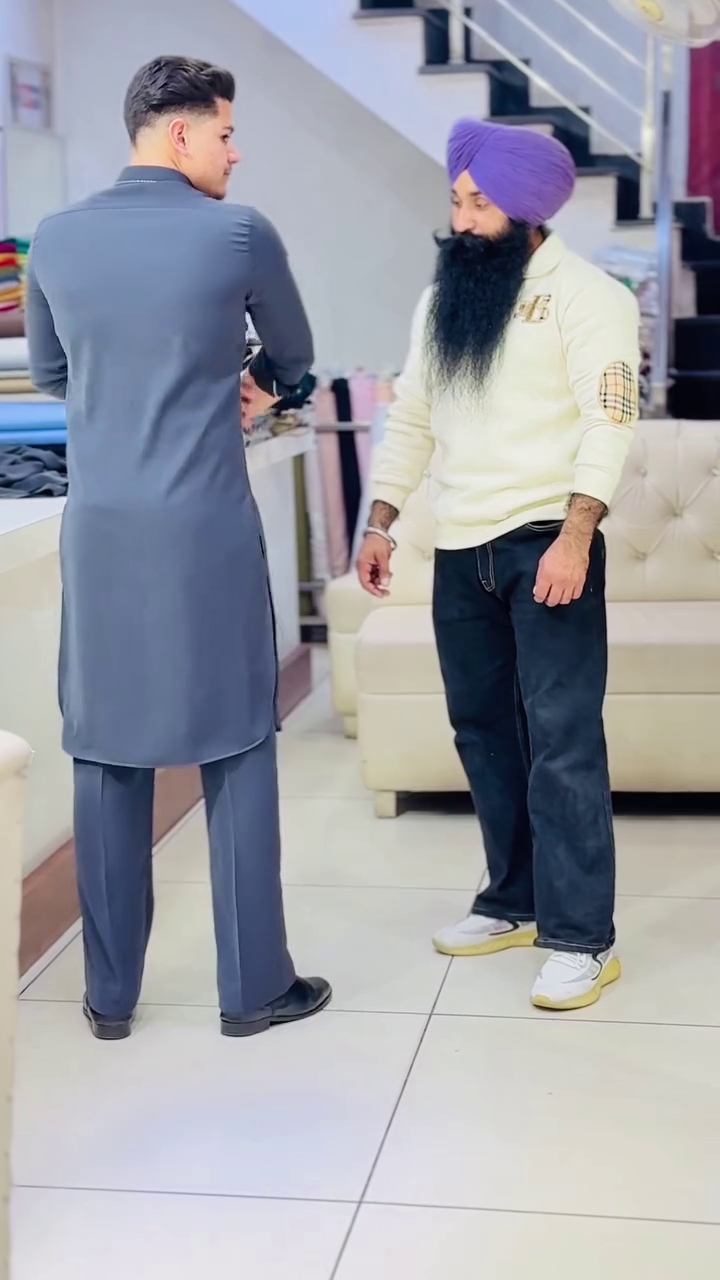 Men’s Spread-Collar Regular Fit Kurta & Salwar Set – Classic Comfort Meets Traditional Style