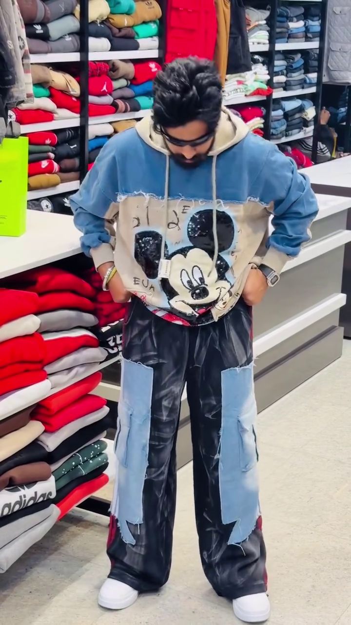 Wide-Leg Patchwork Denim & Velvet Pants with Mickey Mouse Graphic Hoodie – Trendy Casual Set