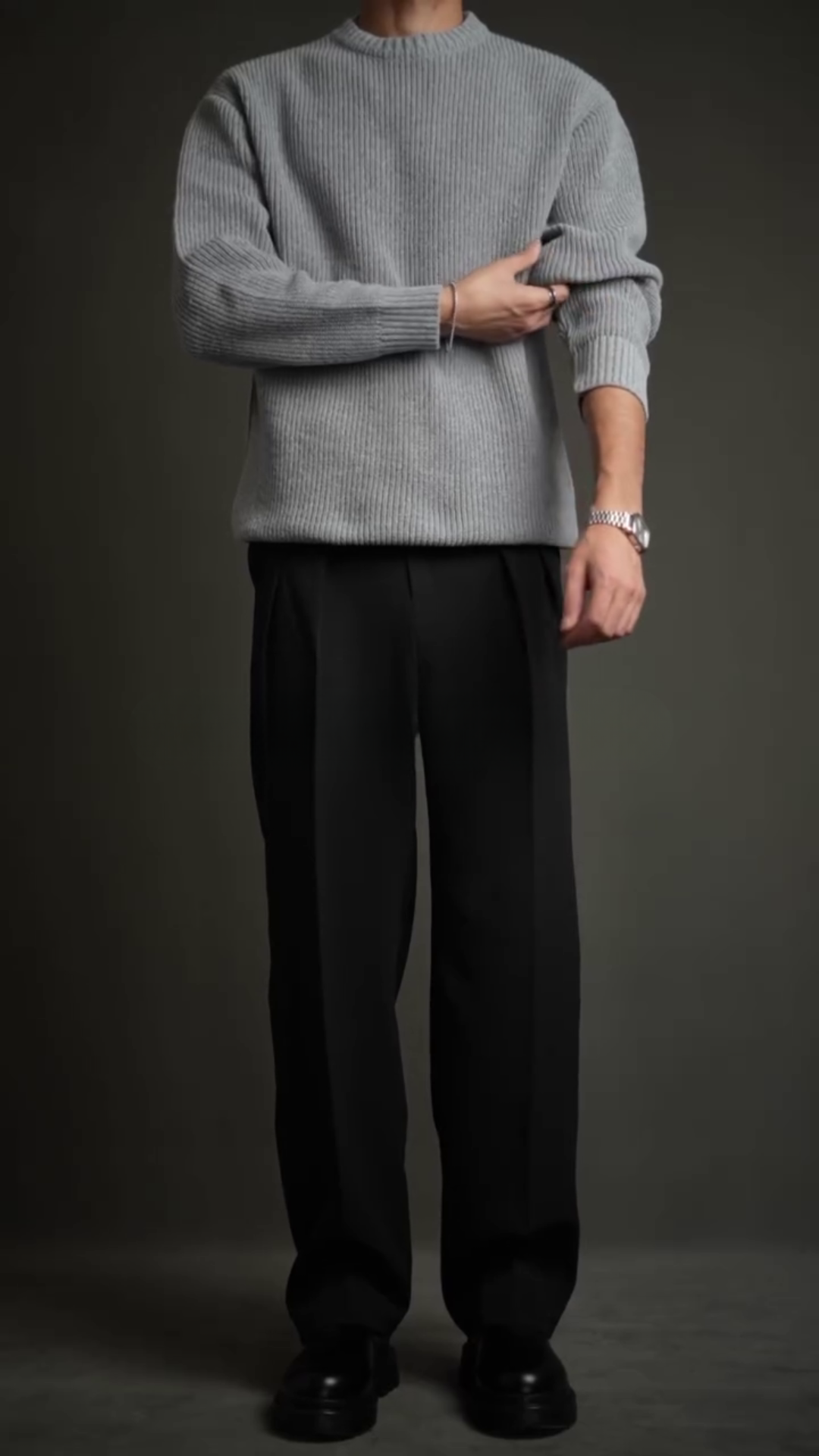 Men’s Sage Green Self-Raglan Knit Pullover Sweater – Cozy & Stylish Casual Wear