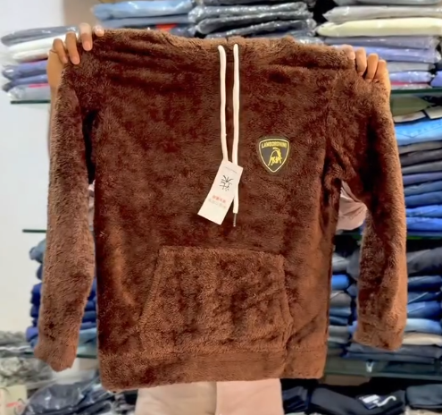 Purple Fleece Hooded Sweatshirt with Logo Patch – Cozy & Casual Streetwear