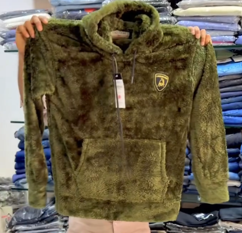 Purple Fleece Hooded Sweatshirt with Logo Patch – Cozy & Casual Streetwear