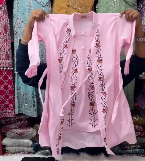 Pink Cotton Kurta with Black Pants Co-Ord Set – Elegant Floral Embroidery Ensemble