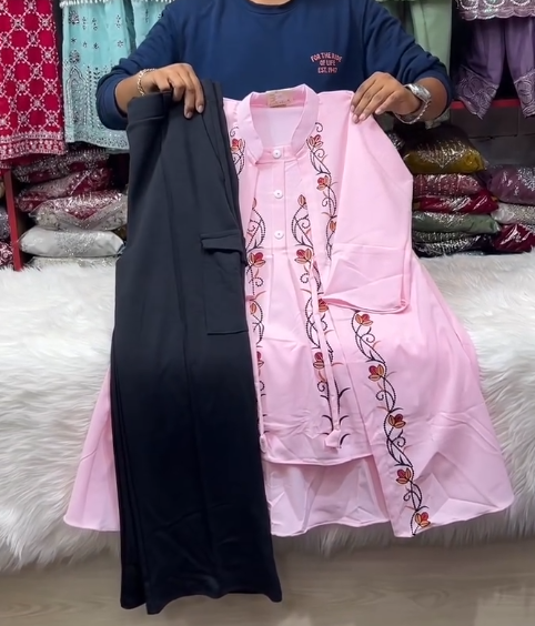 Pink Cotton Kurta with Black Pants Co-Ord Set – Elegant Floral Embroidery Ensemble