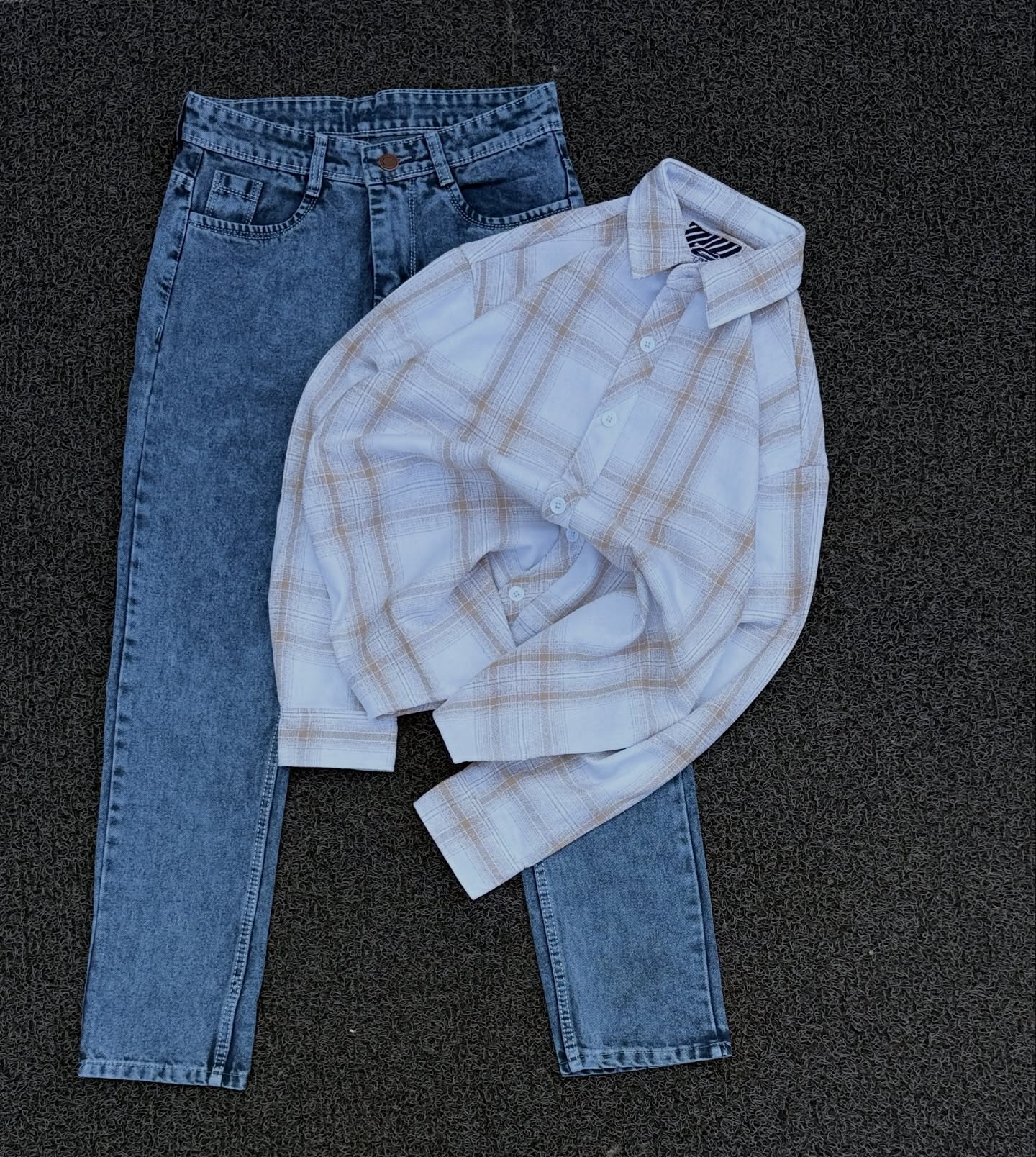 Light Blue Checked Shirt & Black Jeans Combo – Casual Smart Everyday Outfit