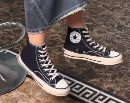 Black Canvas High-Top Sneakers – Classic Streetwear Footwear