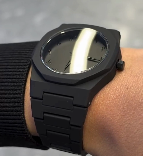 Matte Black Analog Watch with Eastern Arabic Numerals — Bold Style Meets Cultural Elegance