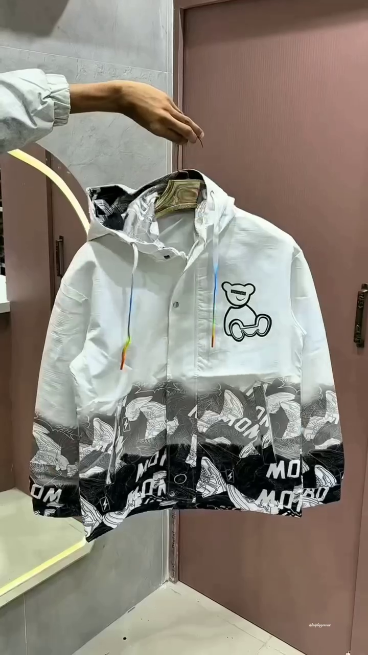 Premium Color-Block Hooded Jacket – Bold Style, All-Season Comfort