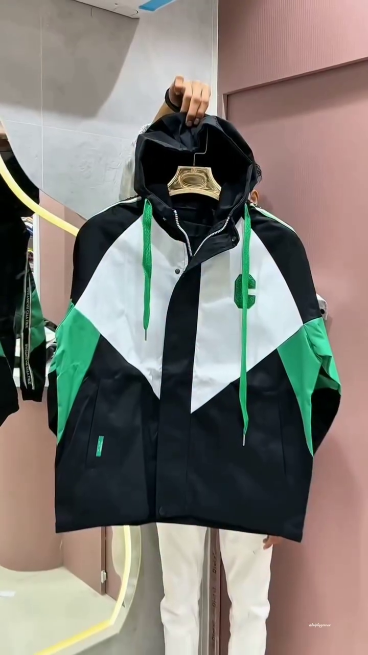 Premium Color-Block Hooded Jacket – Bold Style, All-Season Comfort