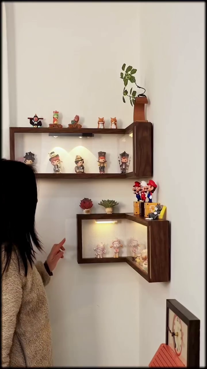 Modern Floating Corner Wall Shelves with LED Display – Stylish Storage & Decor Solution