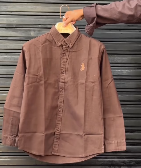 Classic Elegance: White Polo Ralph Lauren Button-Down Shirt with Signature Polo Pony Logo