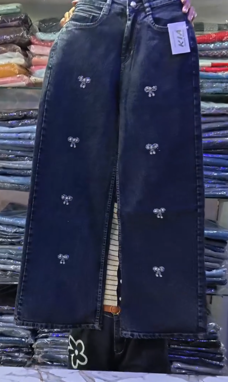 Blue Wide-Leg Jeans – Effortless Comfort with a Bold Silhouette