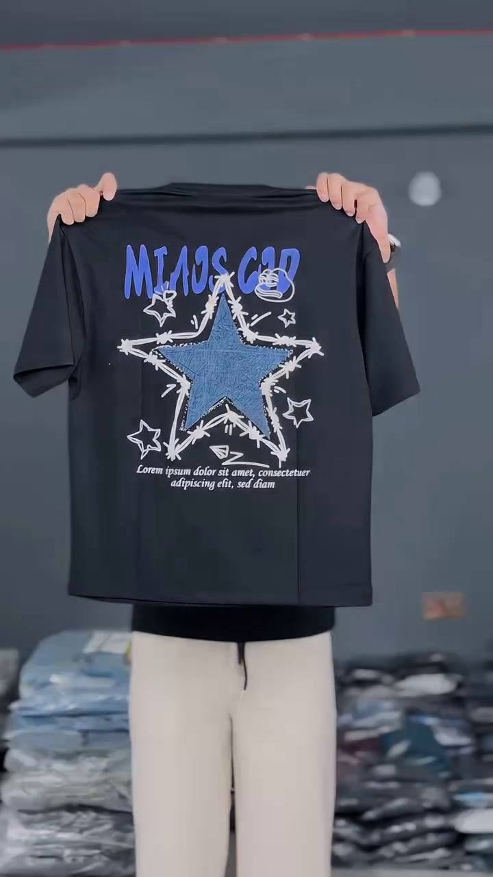 Graphic-Print T-Shirt – Bold Style Meets Everyday Comfort