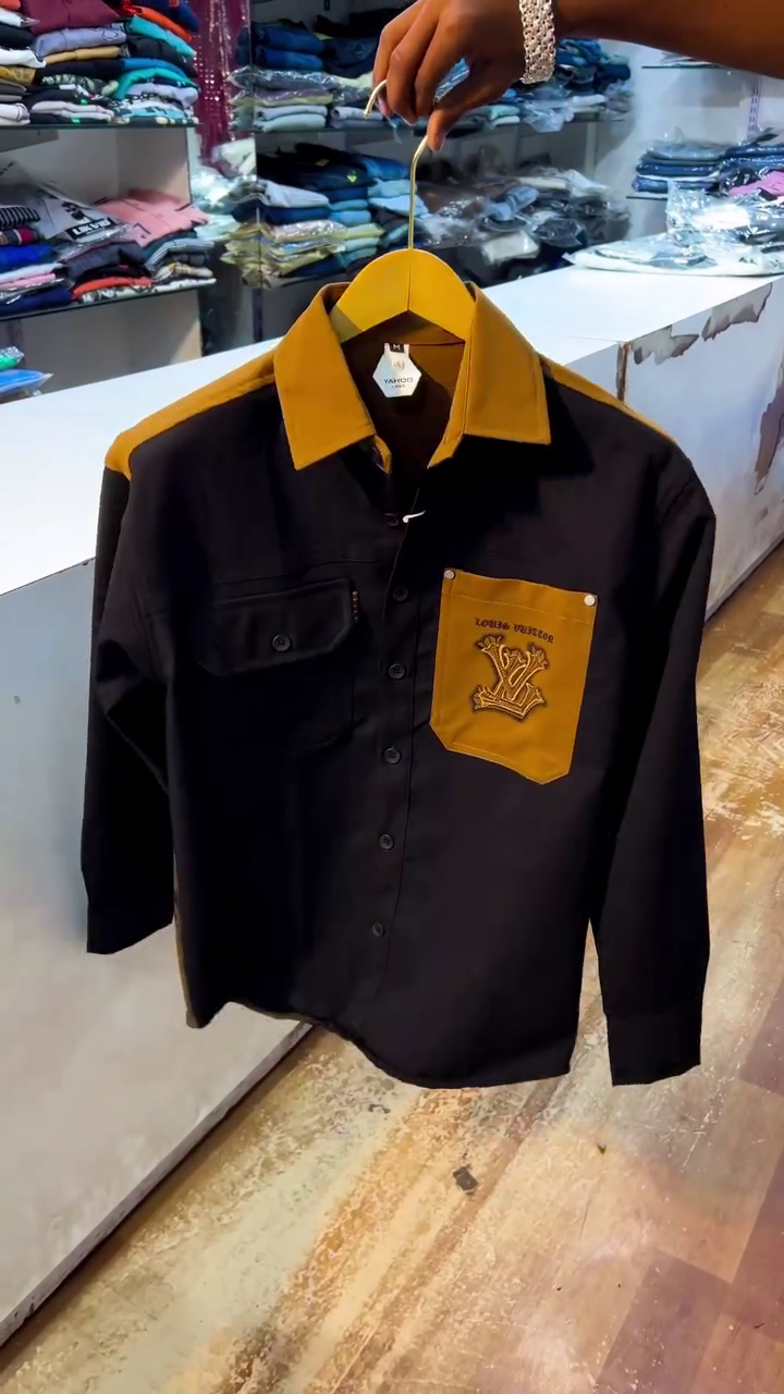 Black Long-Sleeved Casual Shirt – Sleek, Comfortable, and Versatile