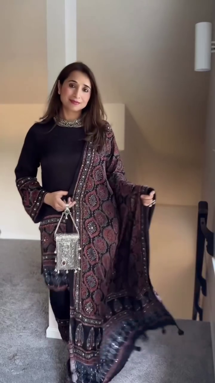 Elegant Patola V-Neck Suit Set – Traditional Charm with Modern Style