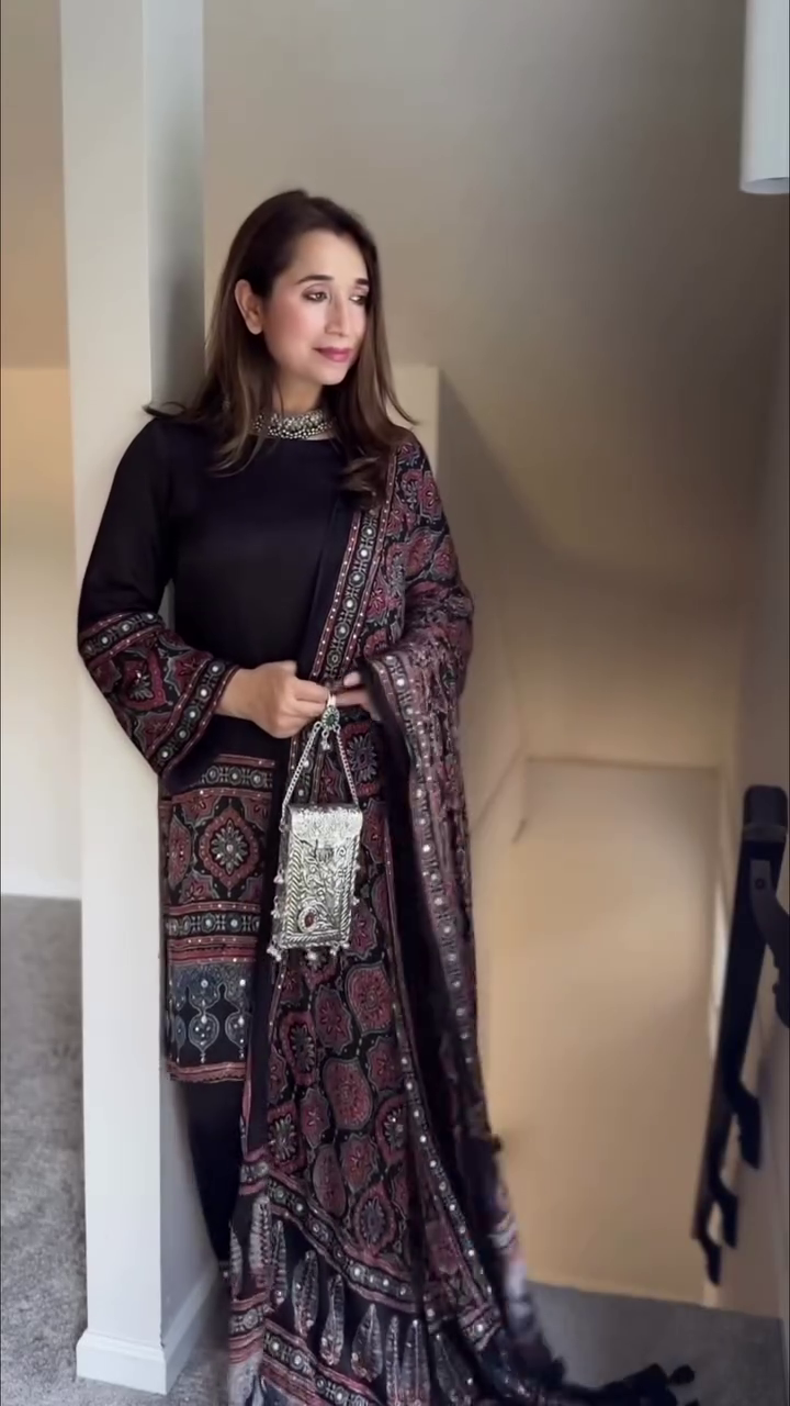 Elegant Patola V-Neck Suit Set – Traditional Charm with Modern Style