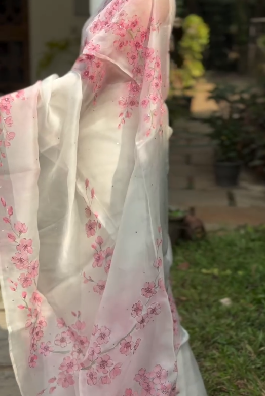 Elegant Floral Organza Saree – Lightweight, Flowing & Perfect for Festive Occasions