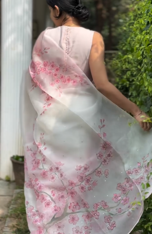 Elegant Floral Organza Saree – Lightweight, Flowing & Perfect for Festive Occasions