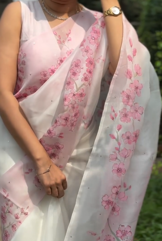 Elegant Floral Organza Saree – Lightweight, Flowing & Perfect for Festive Occasions
