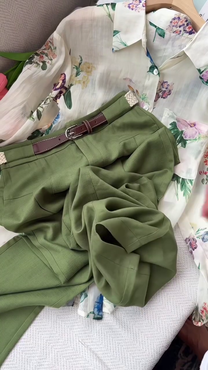 Chic Women’s Floral Shirt with Sage Green Casual Pants – Effortless Everyday Style