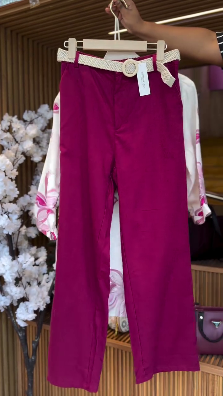 Women’s Floral Print Kurta and Pants Set – Effortless Elegance in Bloom 🌸✨