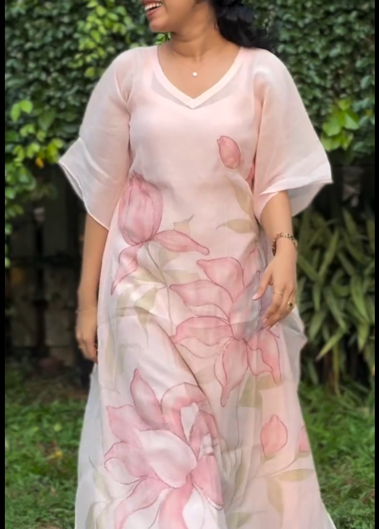 Effortless Elegance in Bloom – Blush Floral Maxi Dress for Women 🌸✨