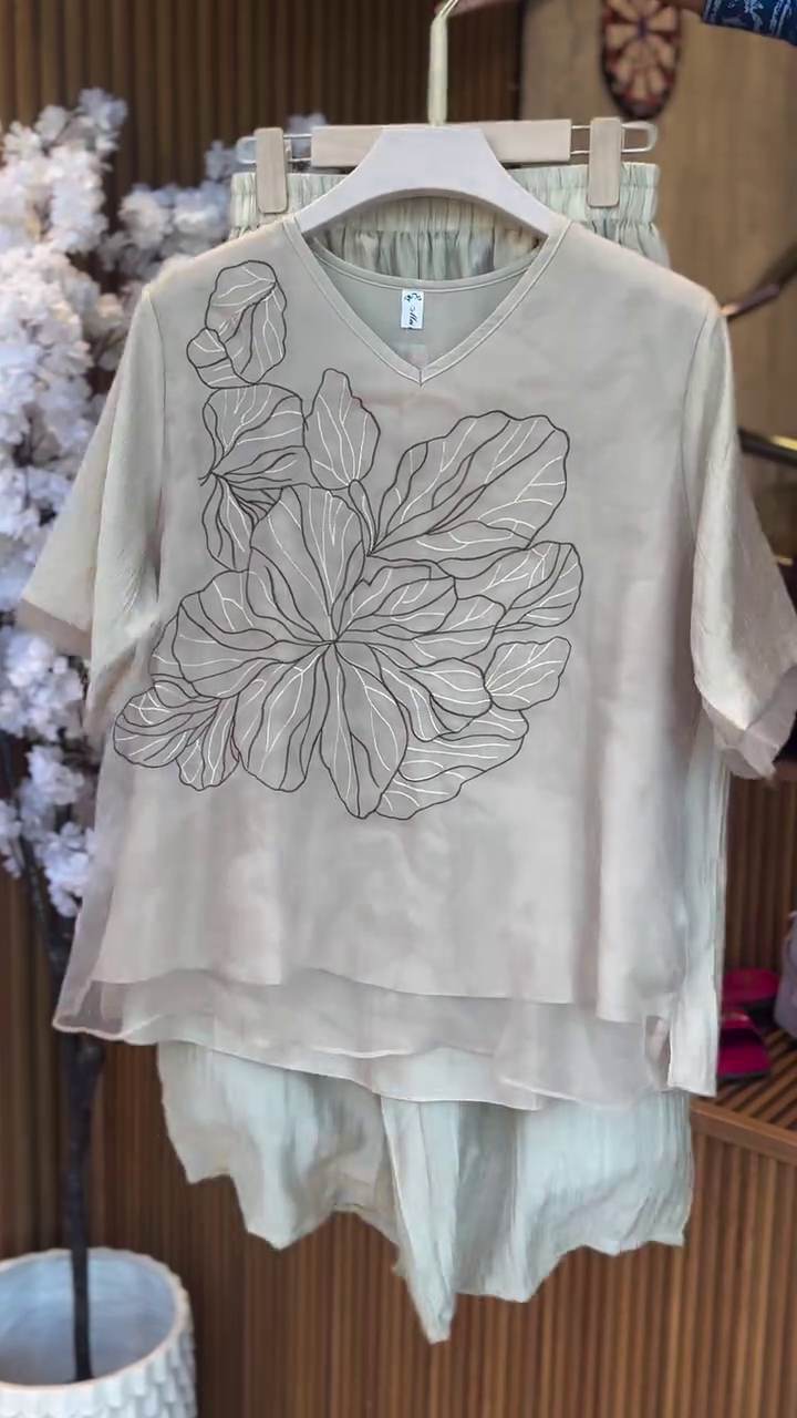 Elegant Harmony: Floral Line-Art Embroidered Two-Piece Set