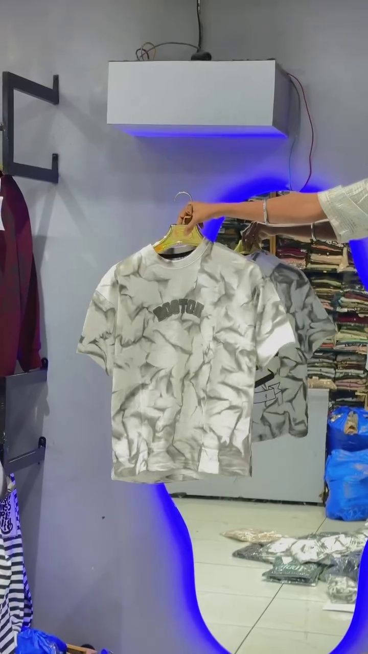 Urban Edge Essential: Black Acid Wash Oversized T-Shirt