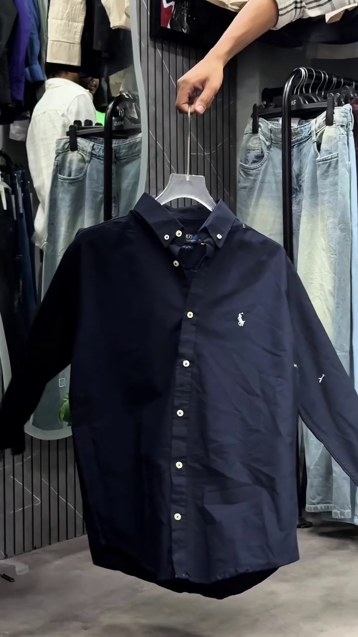 Timeless Refinement: The Classic White Long-Sleeve Oxford Shirt