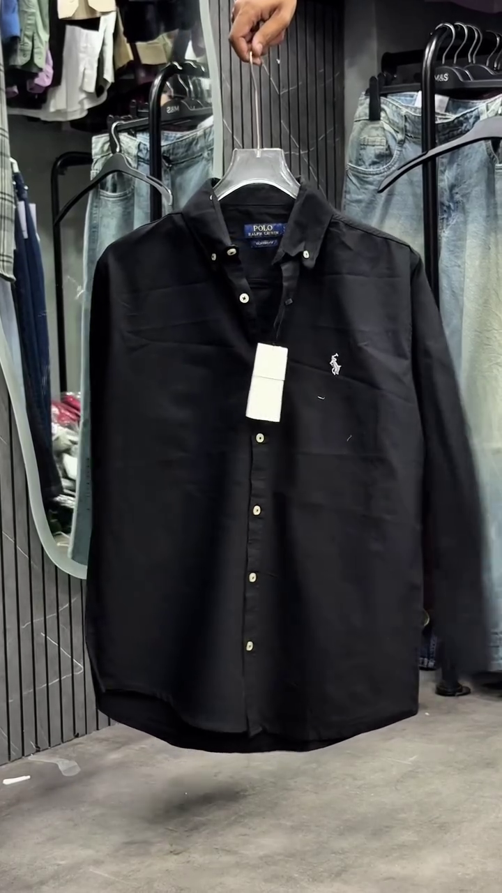 Timeless Refinement: The Classic White Long-Sleeve Oxford Shirt