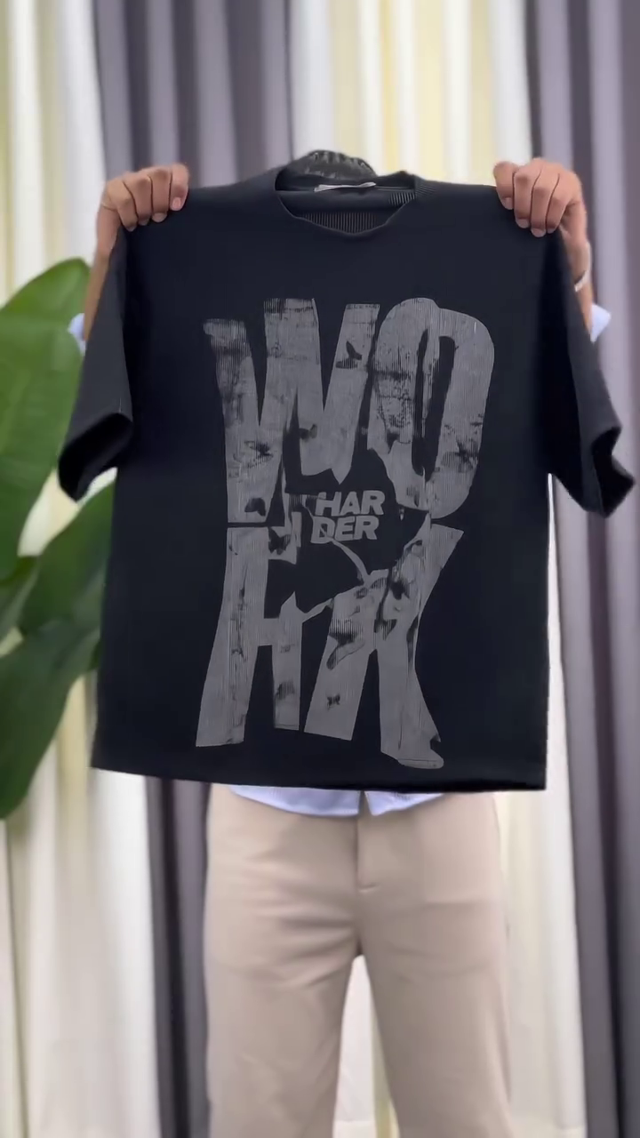 Effortless Streetwear: Beige Oversized Graphic T-Shirt for Women