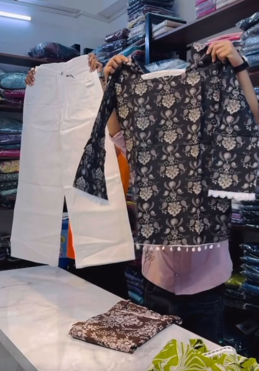 Elegant Ethnic Charm: Ladies’ Green Leaf-Print Kurti with White Palazzo Pants