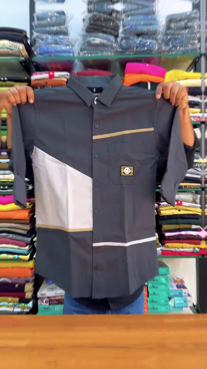 Classic Comfort: Men’s Casual Shirt for Everyday Style